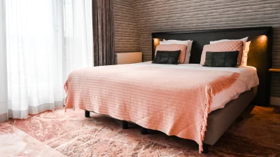 In luxe overnachten in de romatische suite Slot Hotel