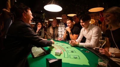 Gasten genieten tijdens het Las Vegas Arrangement in Hotel Marktstad Schagen