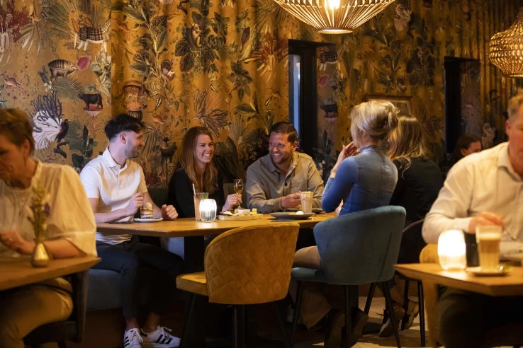 Samen genieten van een verzorgd groepsdiner