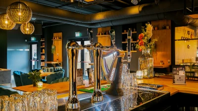 Guinness biertap in Igesz hotelbar en lounge in Hotel Marktstad in Schagen